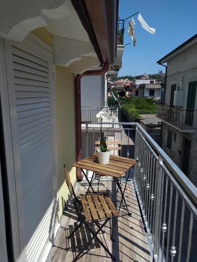 B&B A Casa Di Antonella Скаури Екстериор снимка