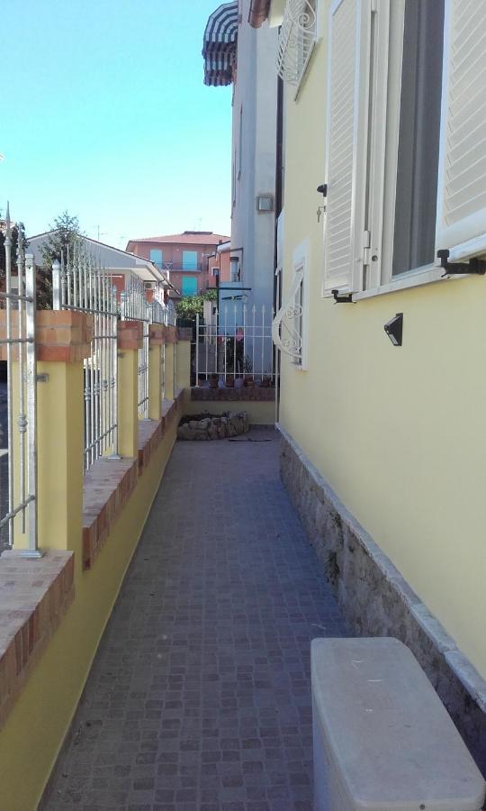 B&B A Casa Di Antonella Скаури Екстериор снимка